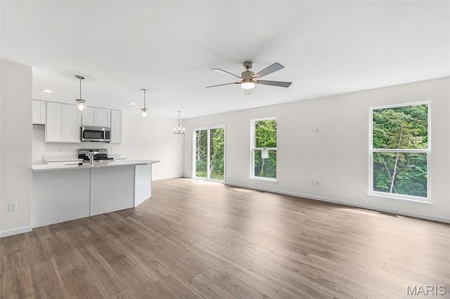 35 Fairmount Grove Drive, St Peters, MO 63376