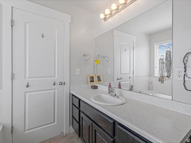 1038 W MERIDIAN DR, Saratoga Springs, UT 84045
