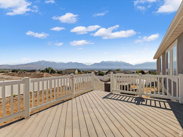 1038 W MERIDIAN DR, Saratoga Springs, UT 84045