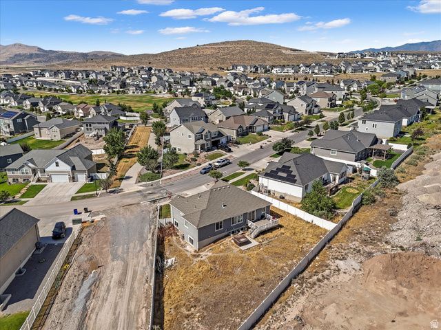 1038 W MERIDIAN DR, Saratoga Springs, UT 84045