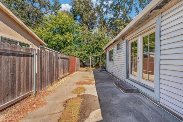 7009 Lincoln Oaks Dr, Fair Oaks, CA 95628