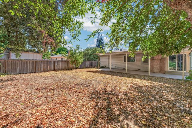 7009 Lincoln Oaks Dr, Fair Oaks, CA 95628