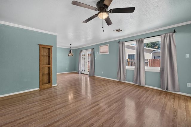 7009 Lincoln Oaks Dr, Fair Oaks, CA 95628