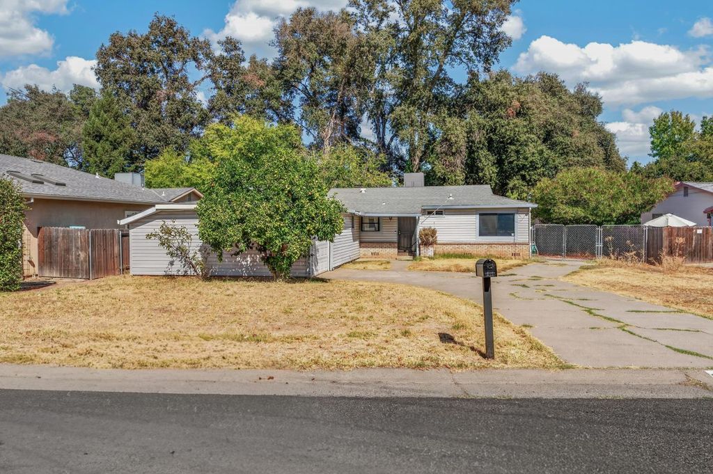 7009 Lincoln Oaks Dr, Fair Oaks, CA 95628