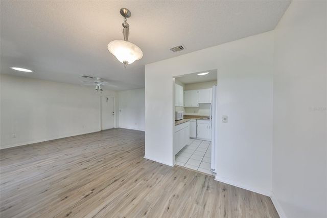 431 GLOUCESTER BOULEVARD, Sun City Center, FL 33573