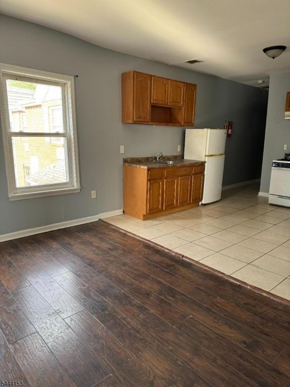 542 S 18Th St, Newark City, NJ 07103 — photo 5