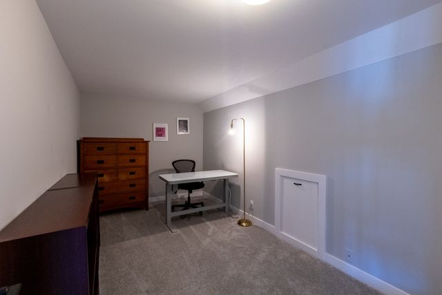 1693 Waterford Road, North Aurora, IL 60542