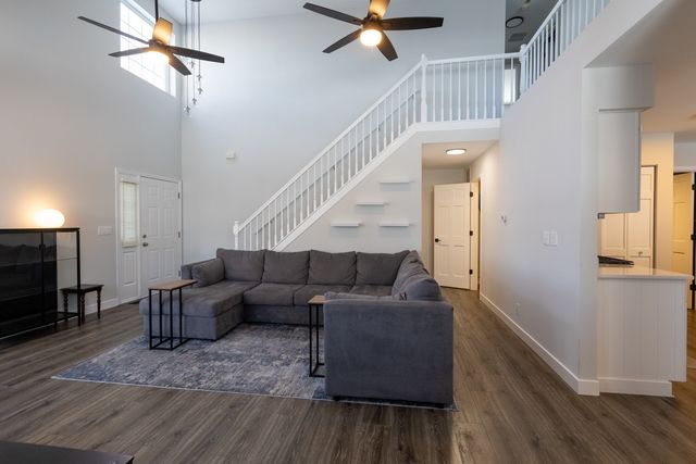 1693 Waterford Road, North Aurora, IL 60542