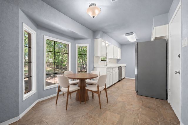 1729 W Doyle Street, Granbury, TX 76048