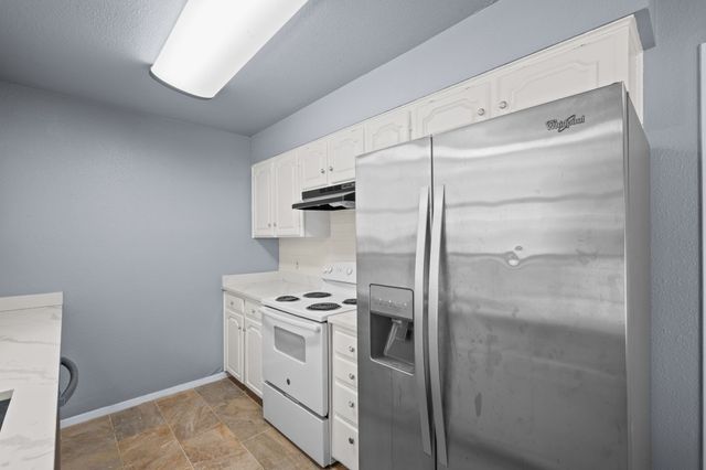 1729 W Doyle Street, Granbury, TX 76048