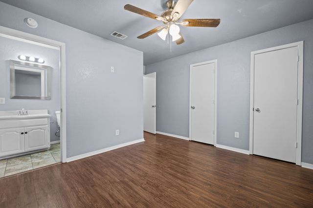 1729 W Doyle Street, Granbury, TX 76048