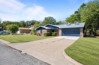 1729 W Doyle Street, Granbury, TX 76048