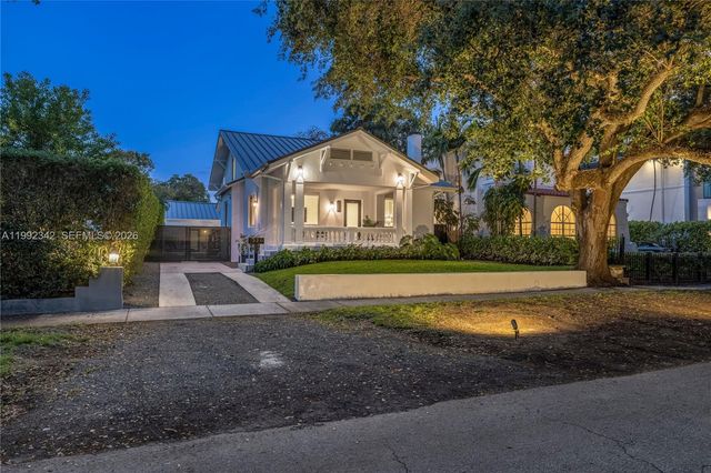 320 NE 88th St, El Portal, FL 33138