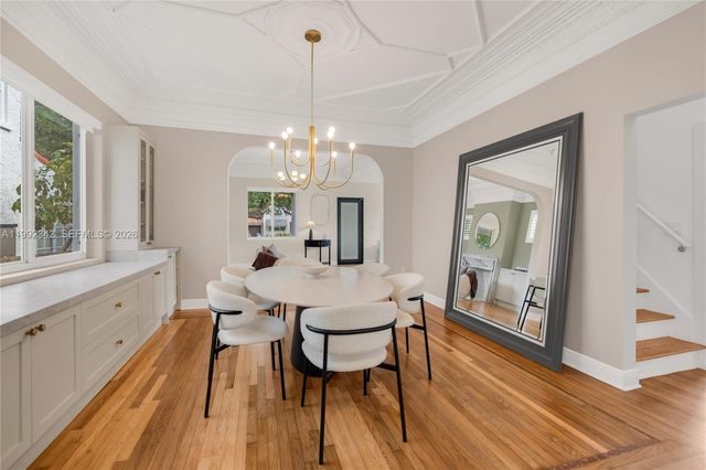 320 NE 88th St, El Portal, FL 33138