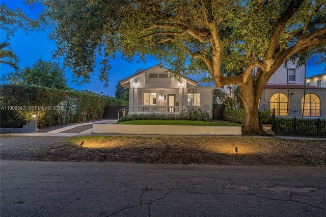 320 NE 88th St, El Portal, FL 33138