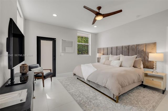 320 NE 88th St, El Portal, FL 33138