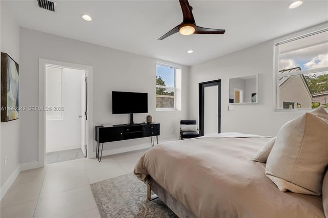 320 NE 88th St, El Portal, FL 33138