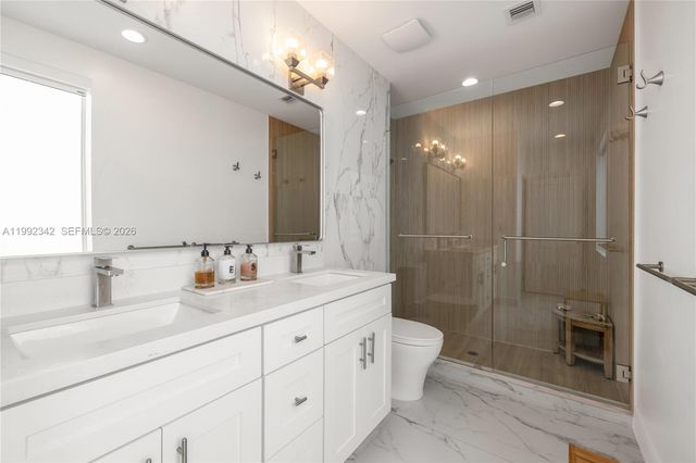 320 NE 88th St, El Portal, FL 33138