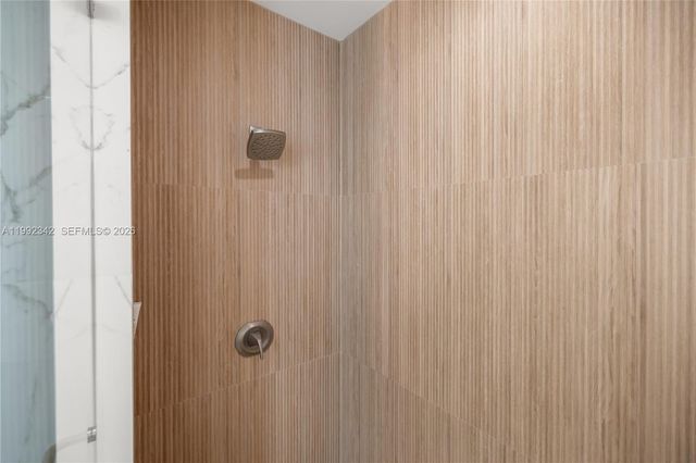 320 NE 88th St, El Portal, FL 33138