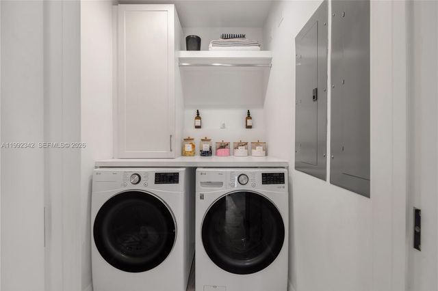 320 NE 88th St, El Portal, FL 33138