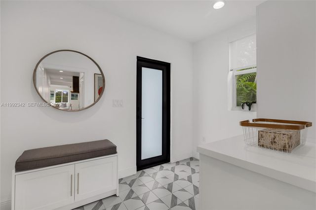 320 NE 88th St, El Portal, FL 33138