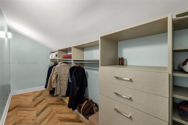 320 NE 88th St, El Portal, FL 33138