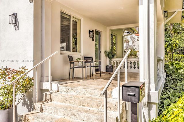 320 NE 88th St, El Portal, FL 33138