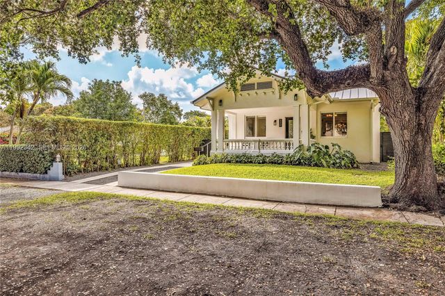 320 NE 88th St, El Portal, FL 33138