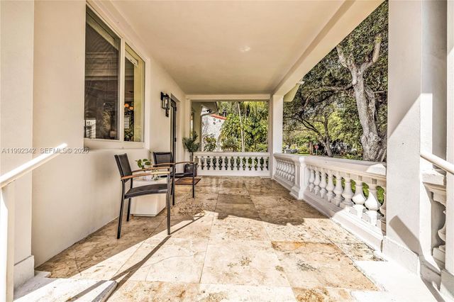 320 NE 88th St, El Portal, FL 33138