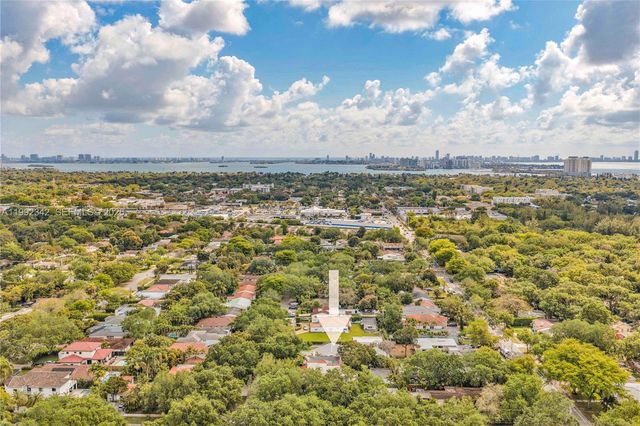 320 NE 88th St, El Portal, FL 33138