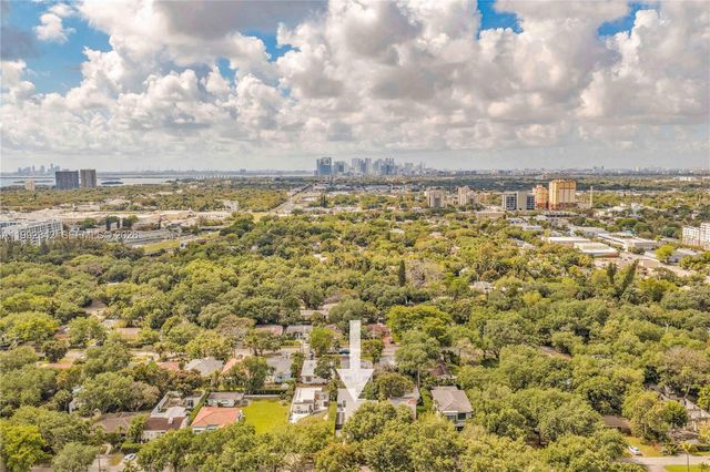 320 NE 88th St, El Portal, FL 33138