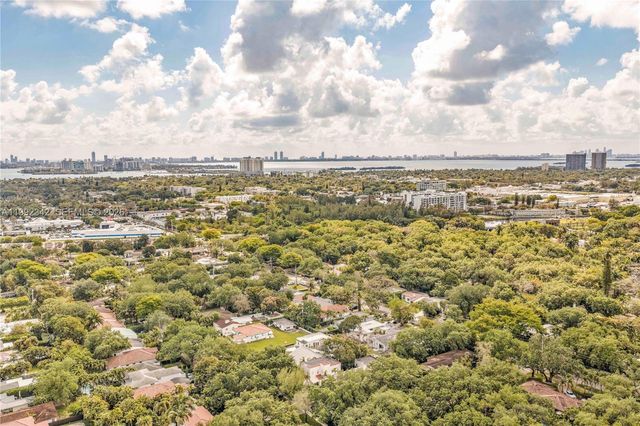 320 NE 88th St, El Portal, FL 33138