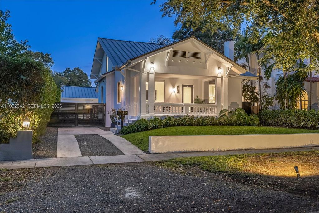 320 NE 88th St, El Portal, FL 33138