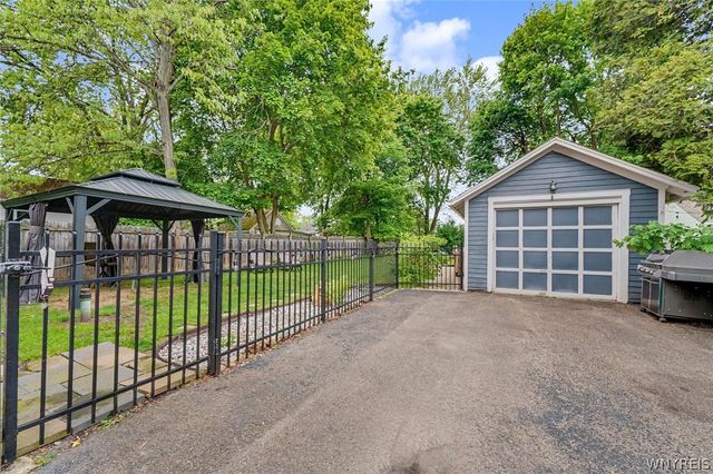 51 Highland Avenue, Hamburg, NY 14075