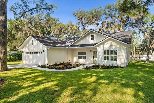 332 SE 3RD AVENUE, Melrose, FL 32666