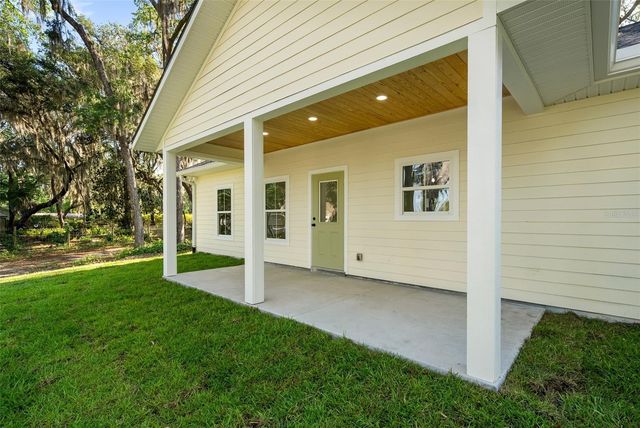 332 SE 3RD AVENUE, Melrose, FL 32666