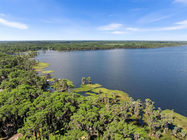 332 SE 3RD AVENUE, Melrose, FL 32666