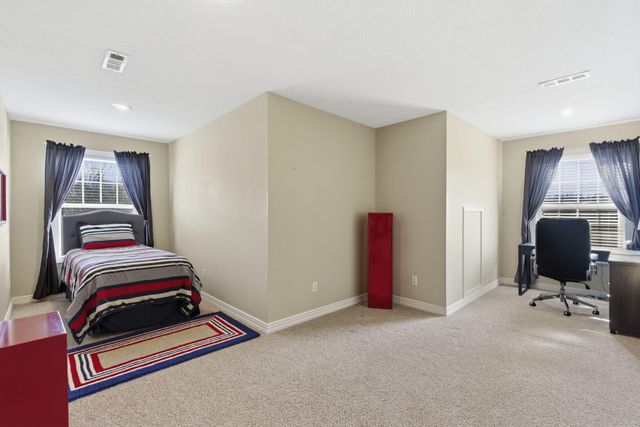 4845 S Farm Road 131, Springfield, MO 65810