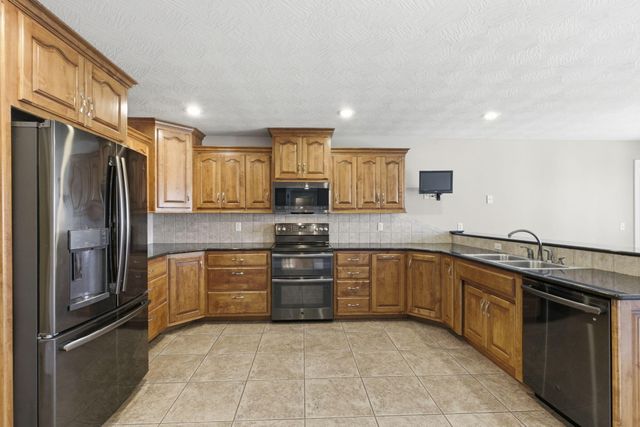 4845 S Farm Road 131, Springfield, MO 65810