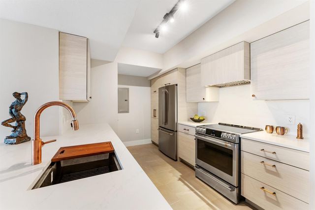 1551 N Flagler Drive 1114, West Palm Beach, FL 33401