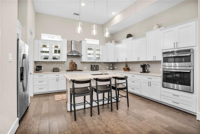 2020 Mcgowen Street 8E, Houston, TX 77004