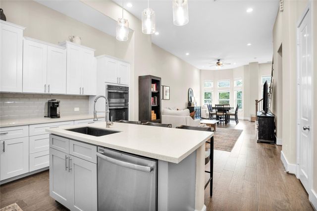 2020 Mcgowen Street 8E, Houston, TX 77004