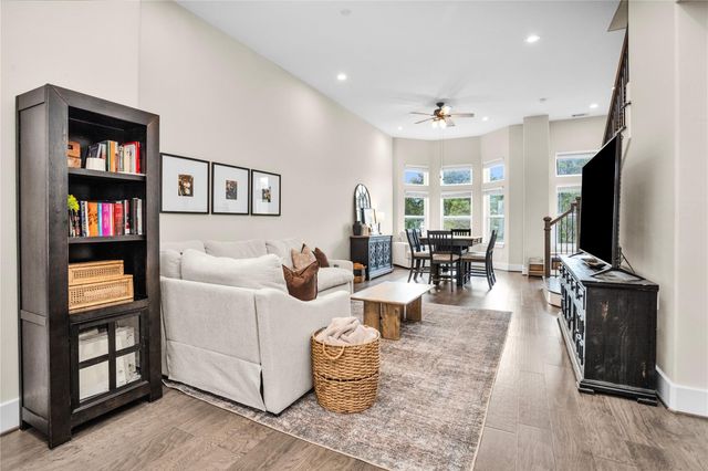 2020 Mcgowen Street 8E, Houston, TX 77004