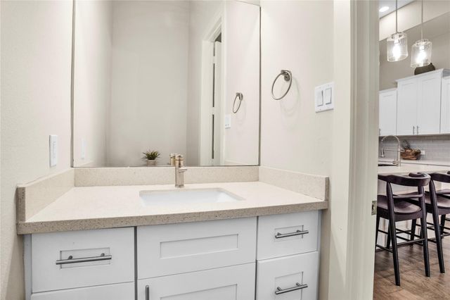 2020 Mcgowen Street 8E, Houston, TX 77004