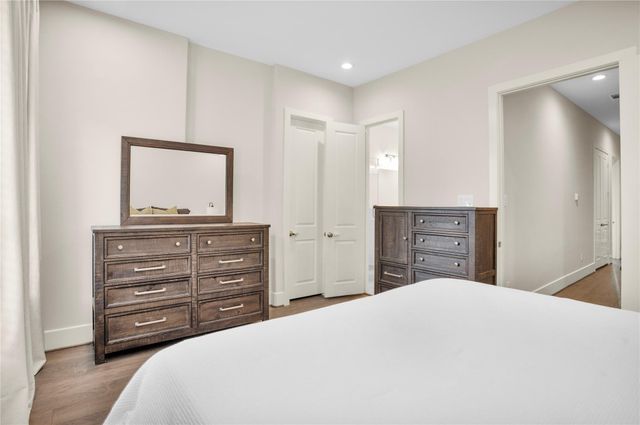 2020 Mcgowen Street 8E, Houston, TX 77004