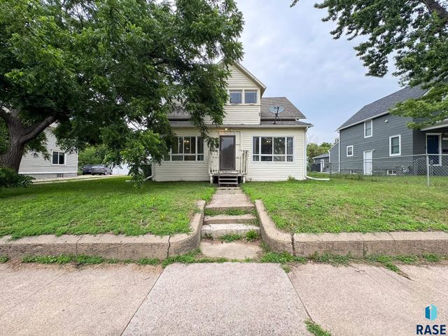 1324 E 6th St Street, Sioux Falls, SD 57103