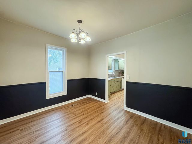 1324 E 6th St Street, Sioux Falls, SD 57103
