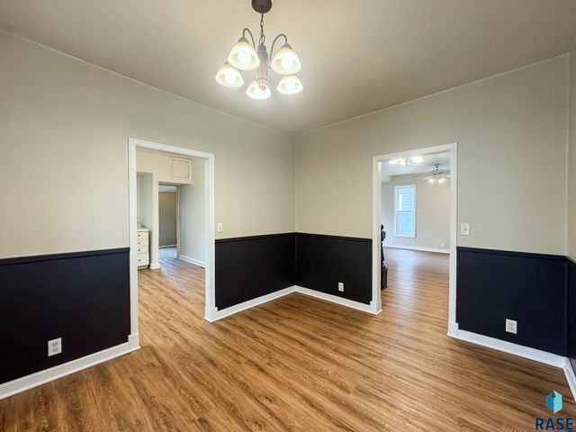 1324 E 6th St Street, Sioux Falls, SD 57103