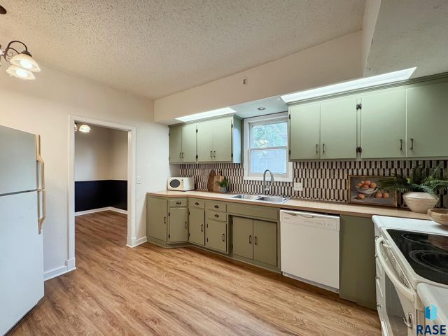 1324 E 6th St Street, Sioux Falls, SD 57103
