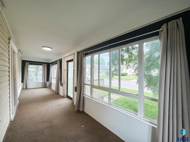 1324 E 6th St Street, Sioux Falls, SD 57103